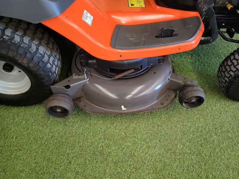 Traktorek kosiarka Husqvarna pompa oleju V-twin