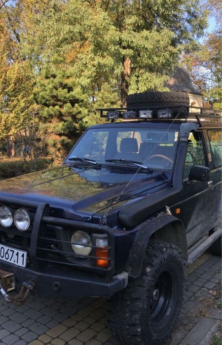 Bagażnik    stalowy nissan patrol masywny