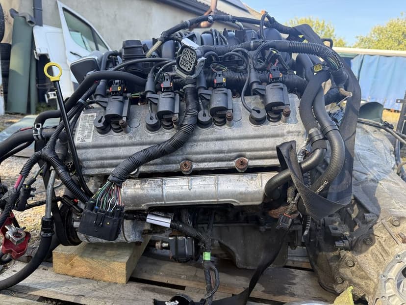 Silnik kompletny 5.7 HEMI Jeep Grand Cherokee WK