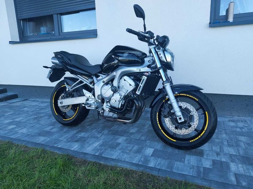 YAMAHA FZ6 78KM  Zarejestrowany  Nowe Opony Serwisowana ABS