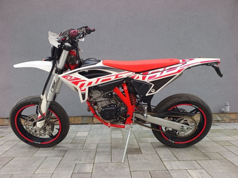 Beta rr 125 r2023 LED kat.B