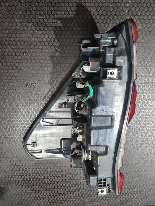 Toyota Hilux VIII 2.4d 20r lampa tył prawa oryginał Hilux