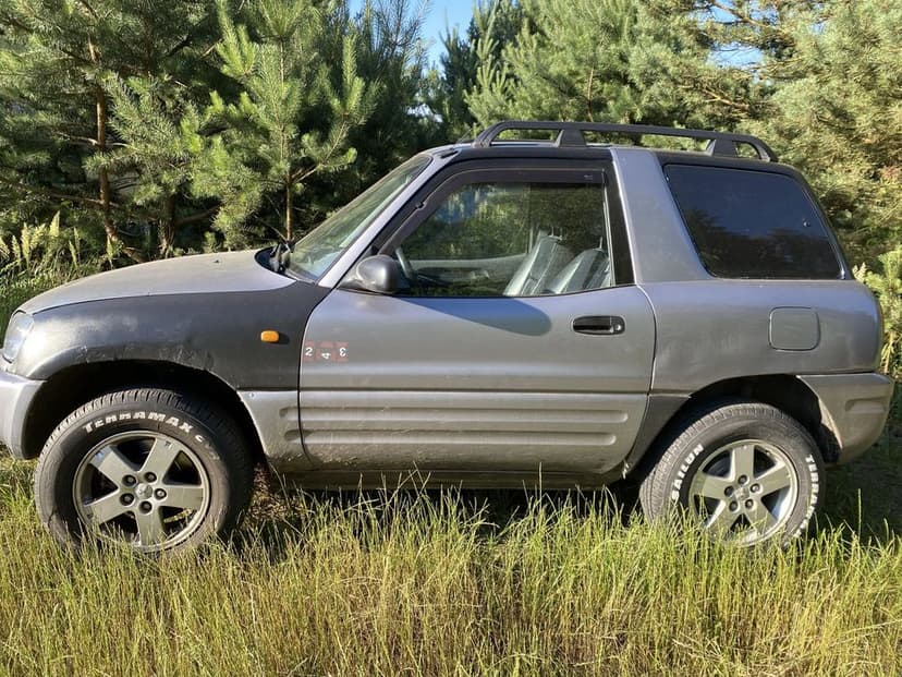 Toyota rav4 doinwestowana