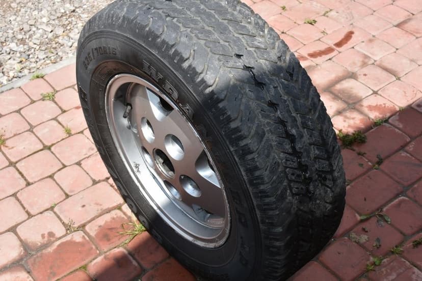 Koło 5x165,1 Land Rover 235/70/R16 16" Defender Discovery