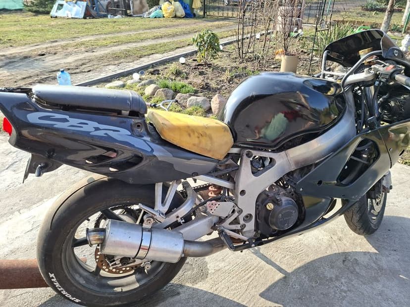 Honda Cbr 900rr sc33