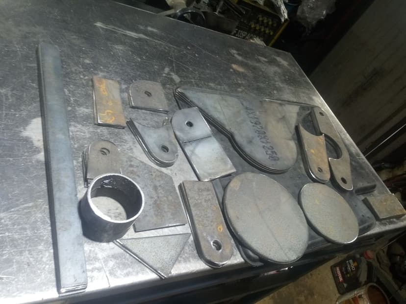 Zestaw radiusow blach do Nissan patrol k160 k260 na sprężyny