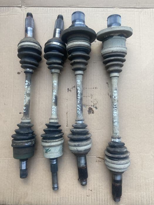 Półoś tylna lewa półoska Tylna prawa Przednia Yamaha grizzly 660