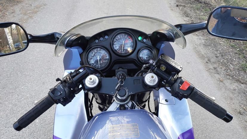 Motocykl HONDA CBR 600F