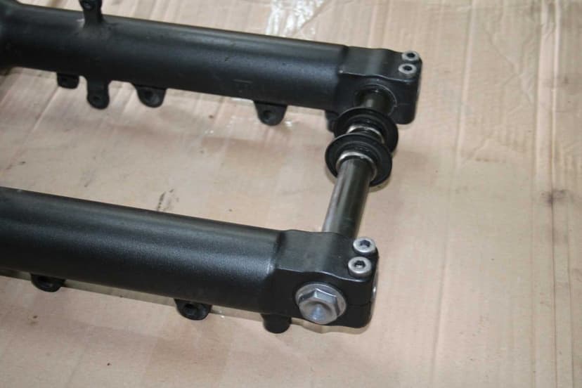 Lagi Półki Laga Sztyca PROSTE SPRAWNE Yamaha R6 RJ05 RJ09 5SL 03-05