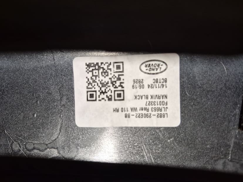 Land Rover Defender L663 110, listwa błotnika prawy tył L8B2-290E22-BB