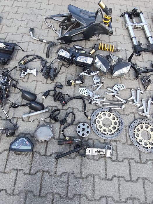 Honda CBR1000r sc57b zawieszenie przednie amortyzatory półka