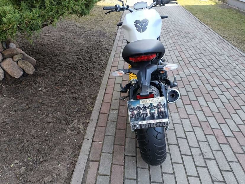 DUCATI MONSTER 797 Rok 2019 54 kW  ABS