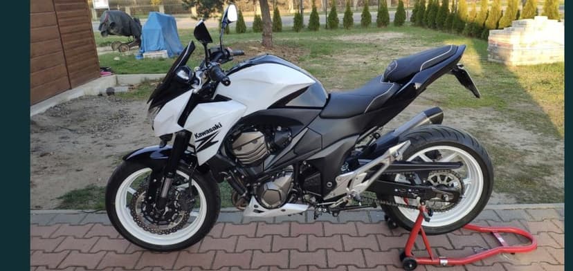 Kawasaki Z800 – 2013 – niski przebieg – bardzo dobry stan
