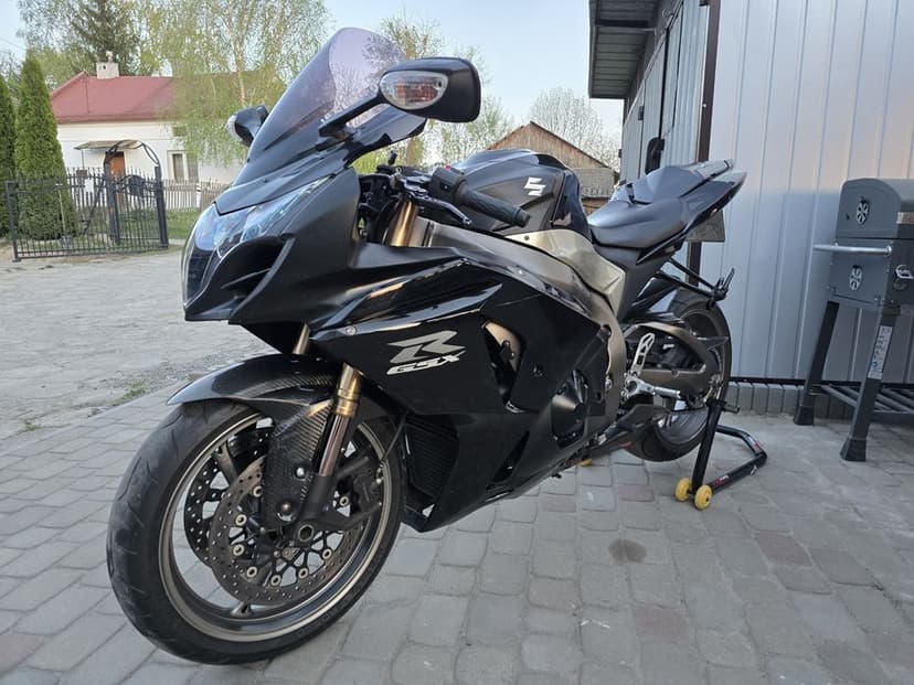 Suzuki GSXR 1000 L1 2011 GSX-R Niski przebieg