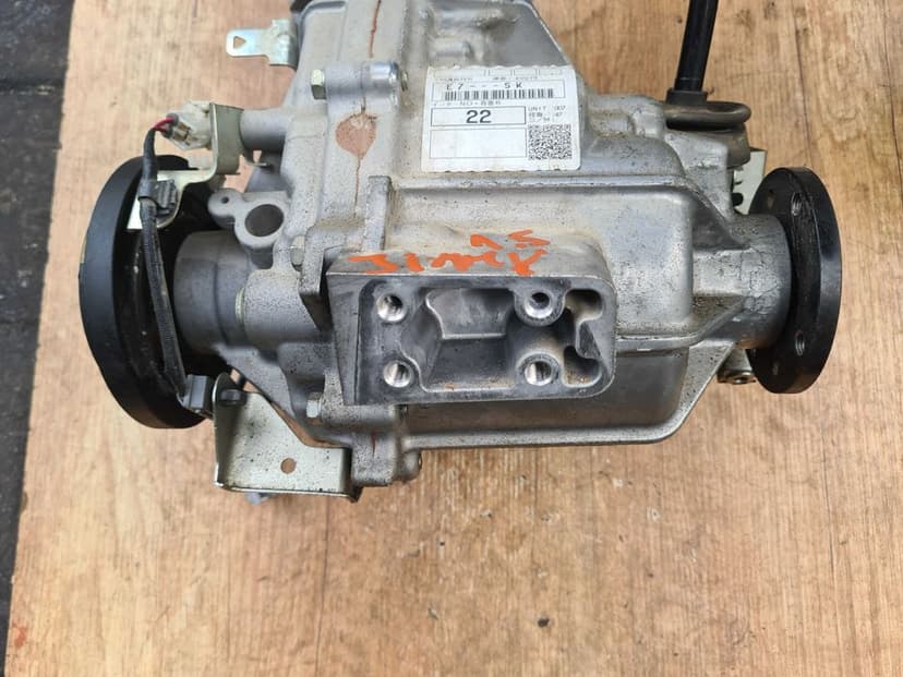 Suzuki Jimny IV 1.5 22r reduktor skrzyni E7 SK / K0215 niskie km