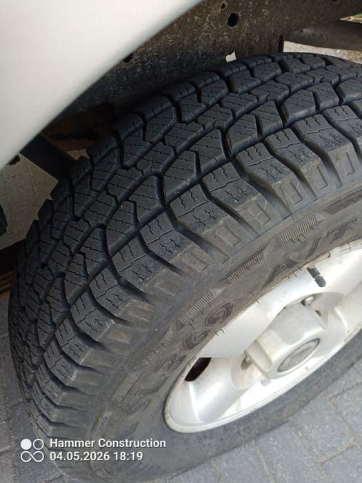 Nissan Navara  2.5
