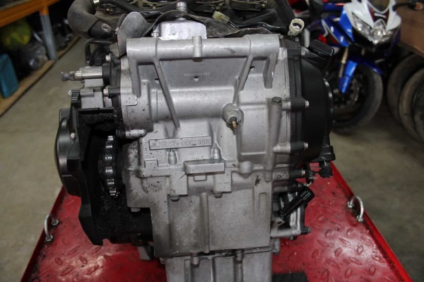 Silnik Skrzynia Biegów Głowica Yamaha R6 5SL RJ05 RJ09 03-05