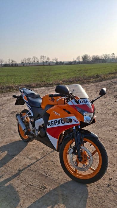 Honda CBR 125R JC50 REPSOL
