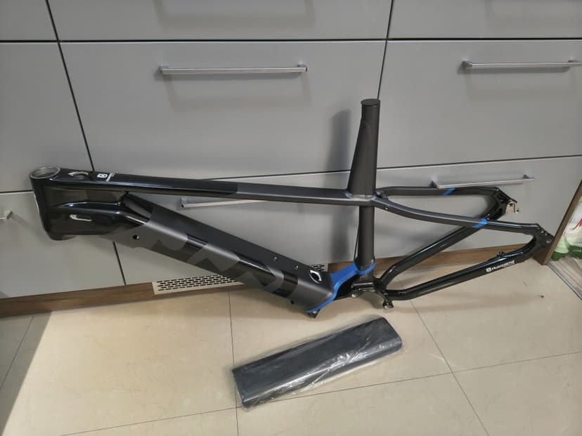 Nowa rama Husqvarna GT5 wersja meska