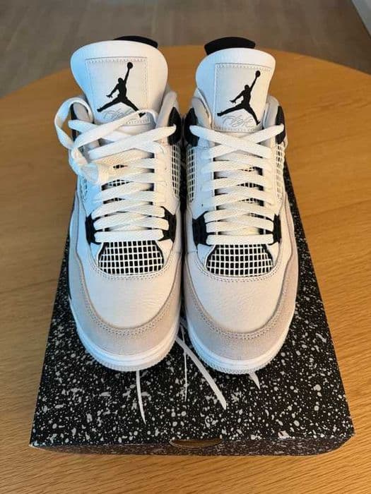 Buty sportowe Jordan_4_Retro_Military_black R.41