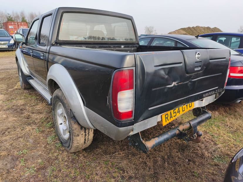 Nissan Navara 2.5d 4x4 Anglik Sławsk