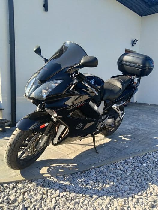 HONDA VFR 800 Doinwestowana 2004r