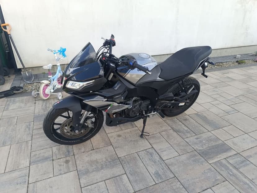 Aprilia tuono 125 23r 9500km jak nowa !