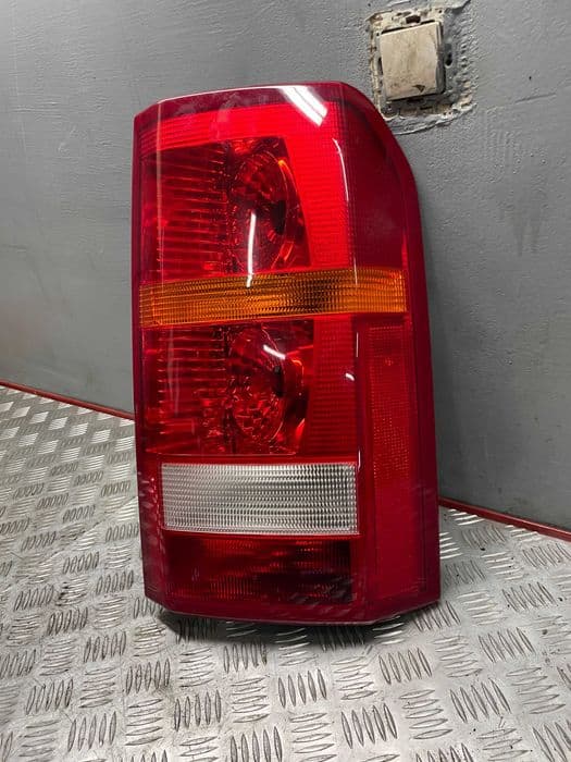 Lampa Tył Prawa Land Rover Discovery III