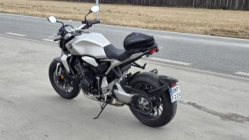 Honda cb1000r 2022 rok produkcji