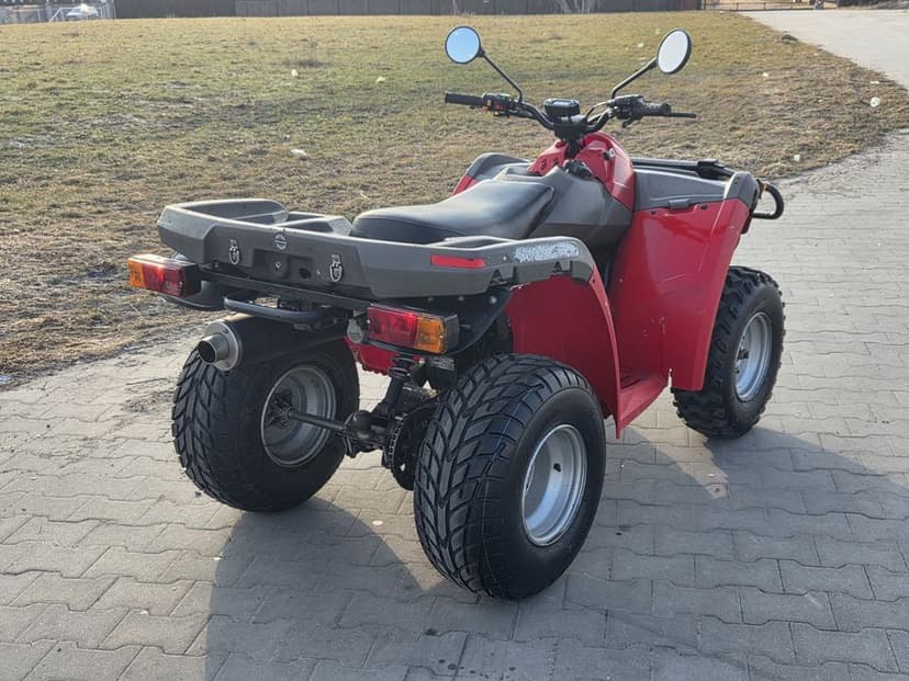 Quad Can-Am Bombardier 200
