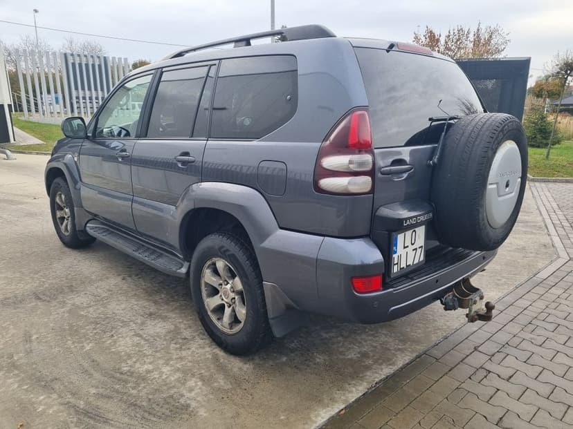 Toyota Land Cruiser 3.0 D4D 7 osób 4x4