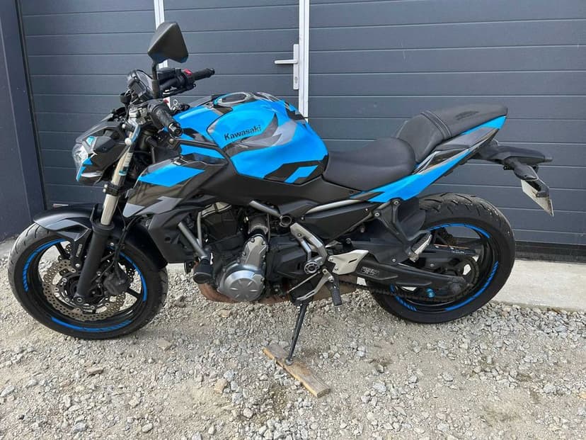 Kawasaki z 650 17 rok