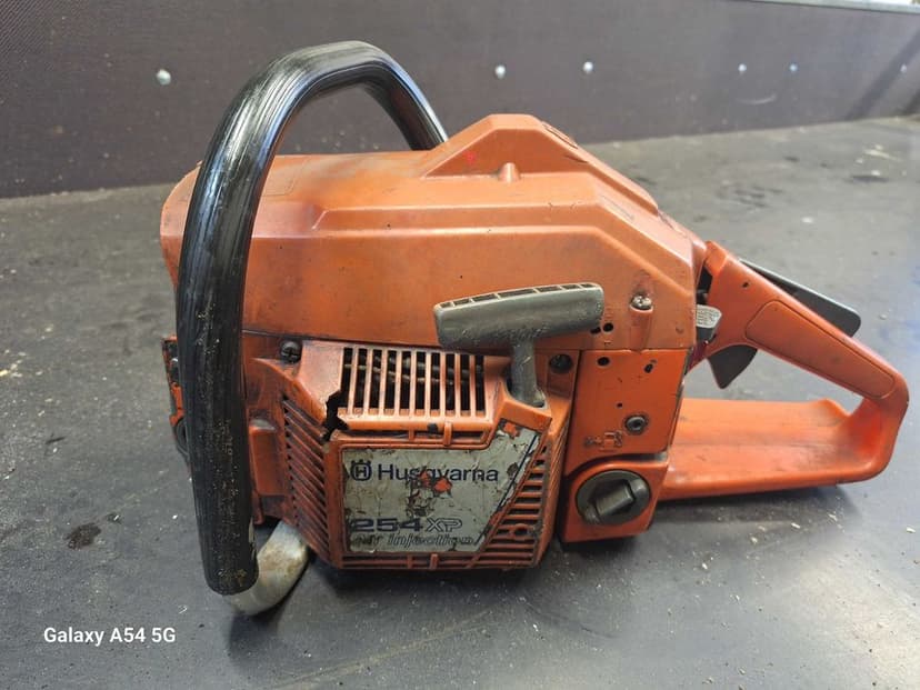 Husqvarna  254xp