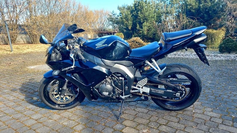 Honda CBR 1000   2006r