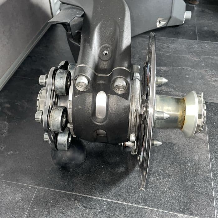 Ducati Streetfighter V2 - Wahacz, tarcza hamulcowa, piasta, zbierak