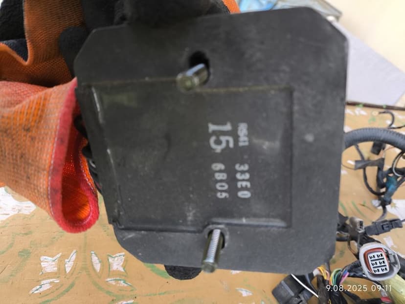 Suzuki GSX-R srad 750 instalacja moduł regulator czujnik cewki