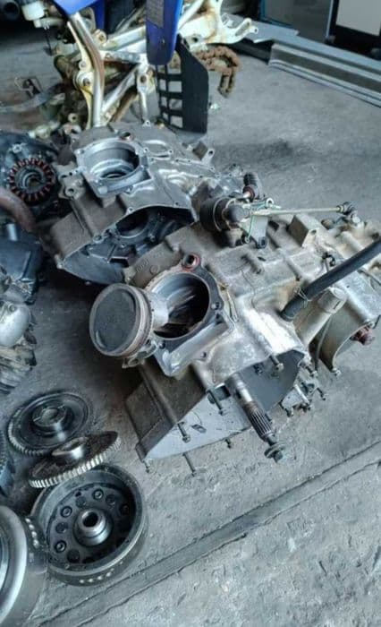 yamaha raptor 350 rama dok. silnik gaznik wahacz os rozrusznik zaplon skrzynia kosz stator modul