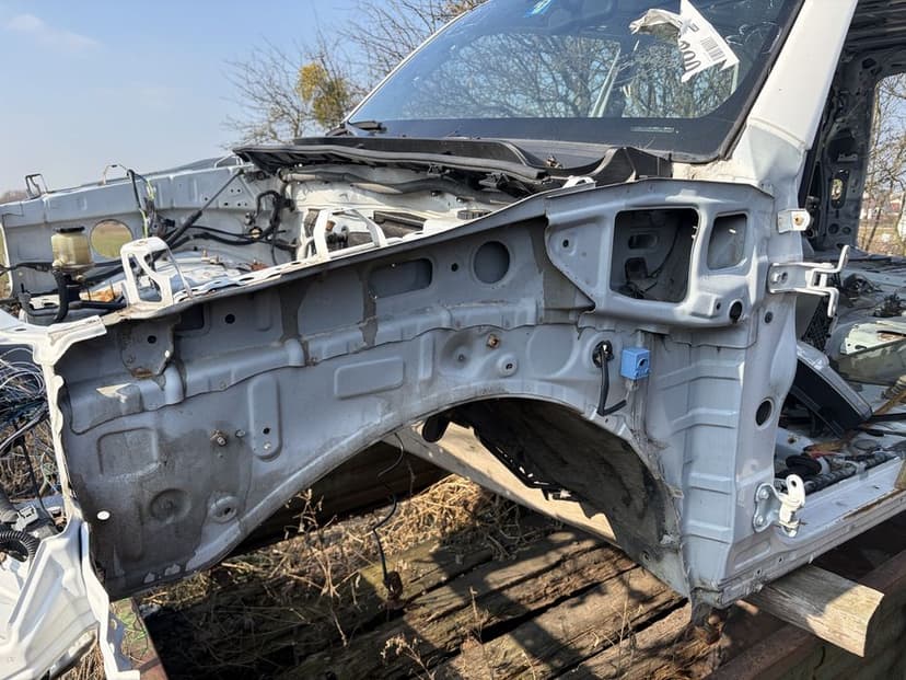 Maska zawiasy toyota 4 runner 5th gen. Fartuch pas przedni