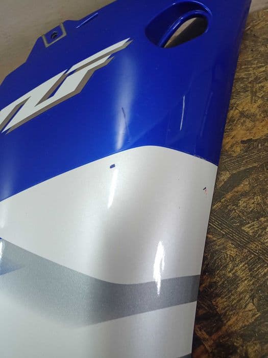 Yamaha YZF 1000 R1 owiewka prawa bok boczek RN04 oryginał 97-01