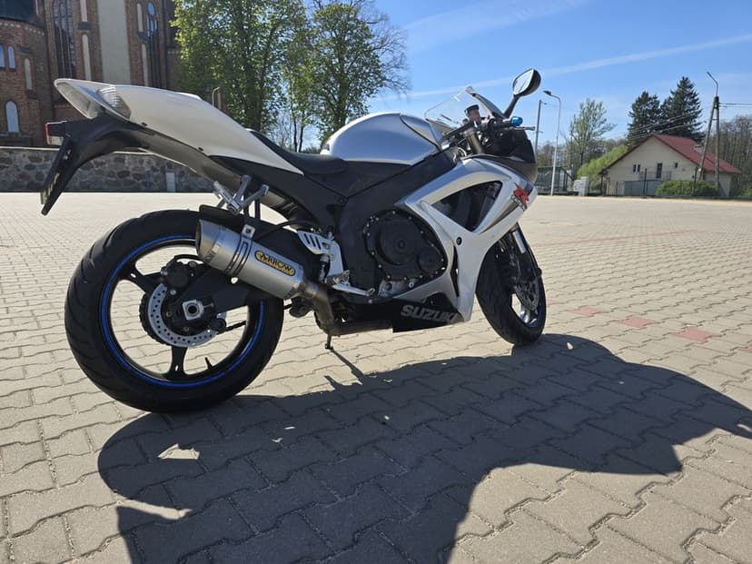 Suzuki GSXR 600 2006 K6 Biało-Srebrny
