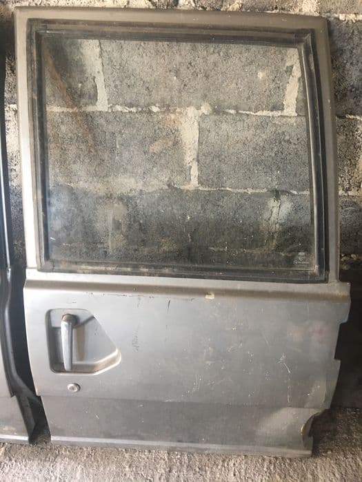 Nissan patrol k260 drzwi tylne skrzydełkowe prawe i lewe
