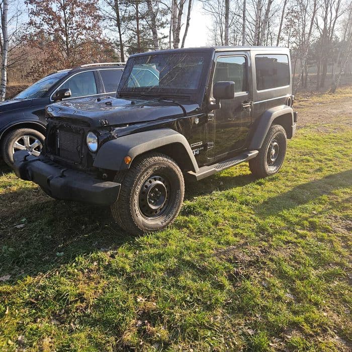 Jeep Wrangler 2015 uszkodzony