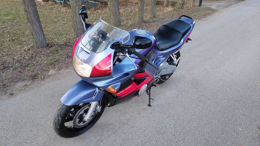 Motocykl HONDA CBR 600F