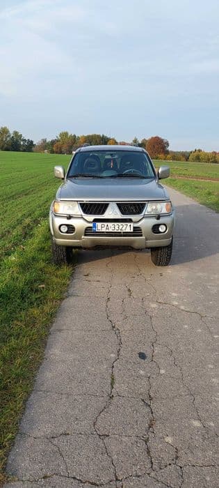 Mitsubishi pajero sport 3.0 rezerwacja