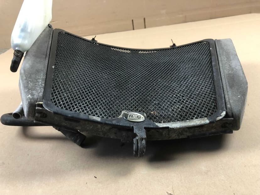 Suzuki GSX-R 750 600 Chłodnica Wody Wentylator Wiatrak Zbiornik L1 L6