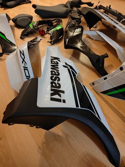 Owiewki, lampa, lusterka kawasaki zx-10r 2023.