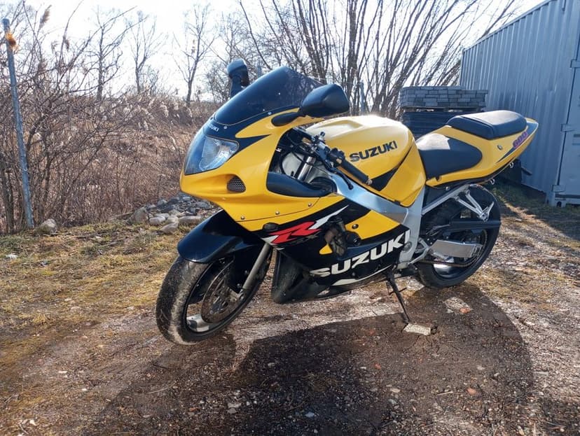 Suzuki GSX-R k1 600 rezerwacja