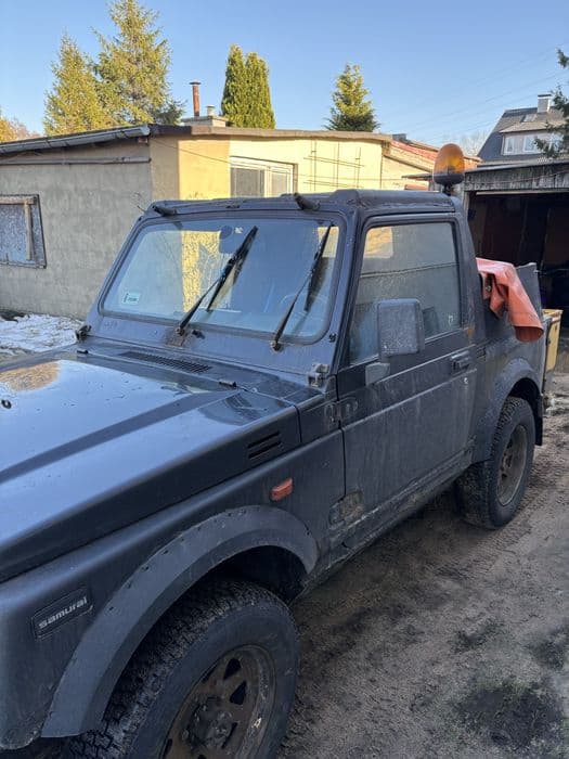 Samochód do odśnieżania Suzuki Samurai