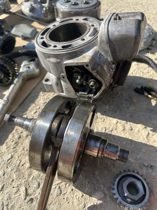 Czesci ktm 300 sx exc gs egs 250 cylinder zawor skrzynia kartery