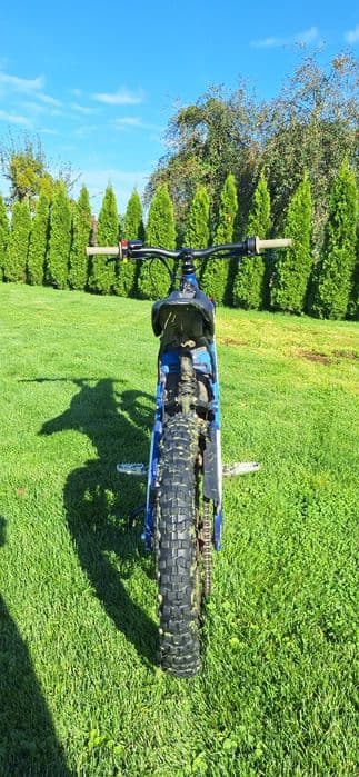 SPRZEDAM elektryczny cross SURRON  LIGHT BEE S stan bardzo dobry, gara